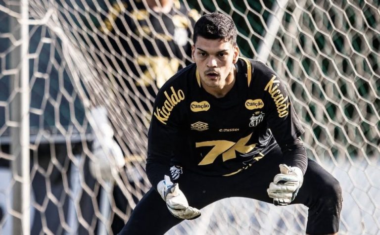 Santos e Atlético-MG empatam em jogo com lesão assustadora de Brazão