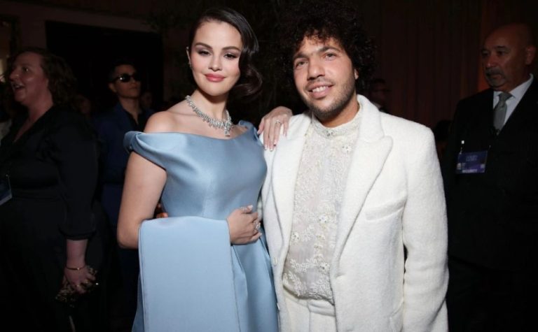 Selena Gomez se casa com Benny Blanco e mostra fotos da cerimônia