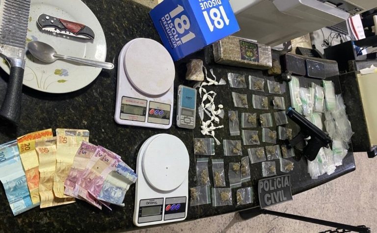 Suspeitos de tráfico são presos em casa invadida por eles no Norte do ES