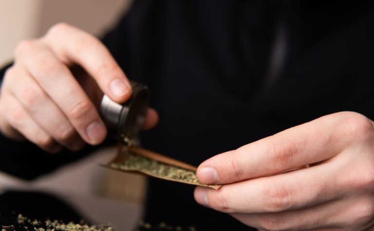 Usuário flagrado com até 40 g de maconha terá de comparecer ao Cais em 30 dias