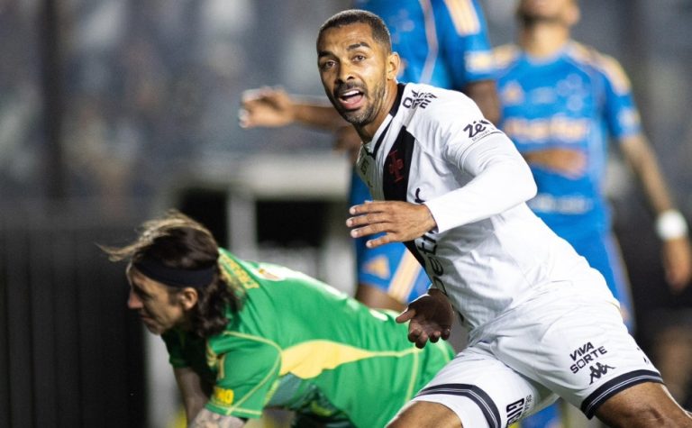 Vasco vence, se afasta do Z4 e Cruzeiro perde chance de dormir na liderança
