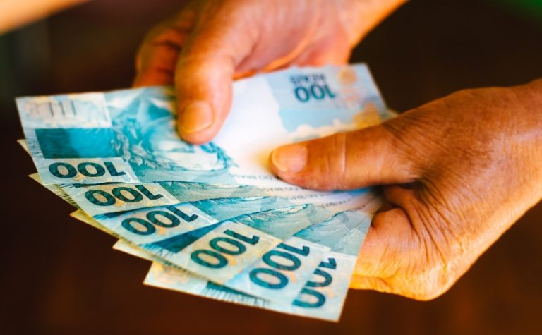 Veja o valor do salário mínimo previsto para os próximos quatro anos