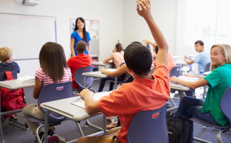 28 mil profissionais da educação devem ser beneficiados com reajuste no ES