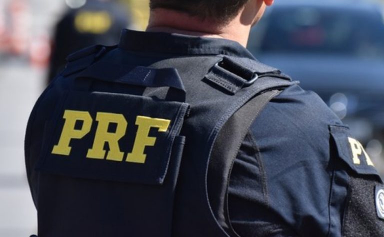 Agente da PRF é investigado por fraude em vistorias de veículos de carga no ES