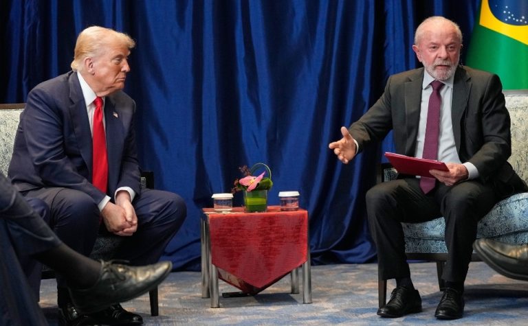 Lula diz a Trump que pode mediar conflito entre EUA e Venezuela