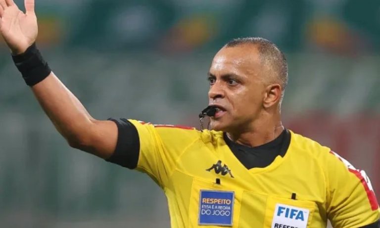 CBF escolhe medalhão para apitar Flamengo x Palmeiras após polêmicas