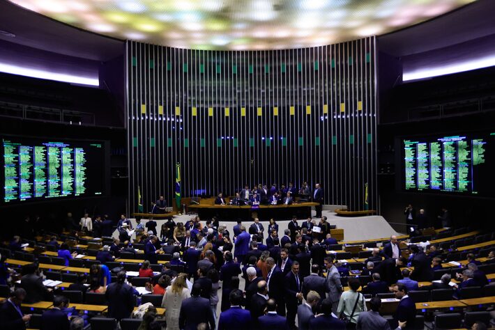 Câmara aprova dois projetos de lei da área da segurança pública; veja quais
