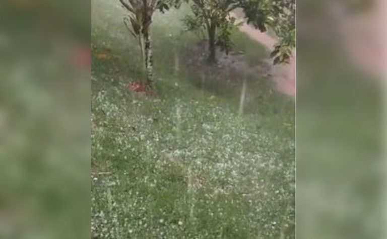 Chuva com granizo causa danos em cidade do Sul do ES