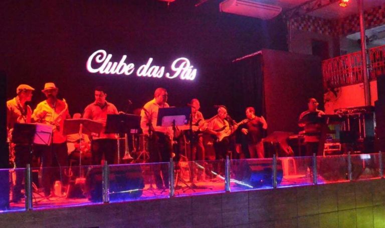 Clube das Pás une festa e solidariedade por Olinda