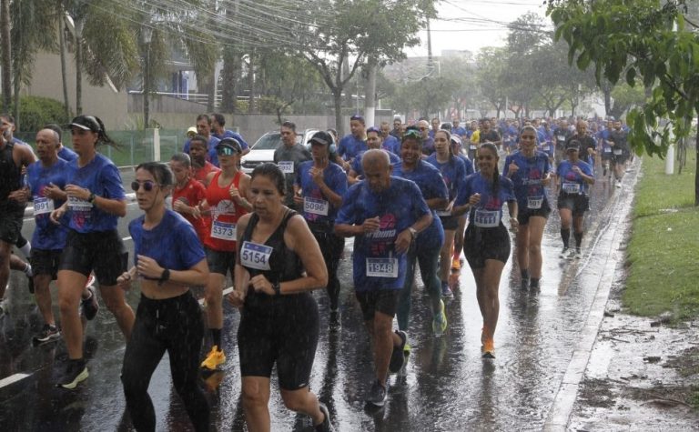 Corrida Tribuna Ruas da Cidade: tradição e festa à beira da baía
