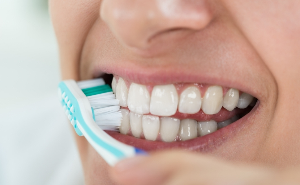 Dentistas apontam os maiores erros nos cuidados com os dentes