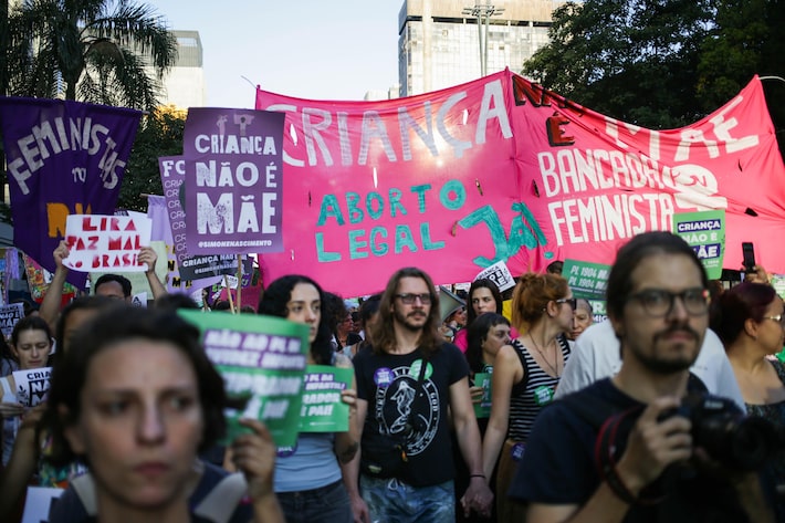 Descriminalização do aborto: entenda o que está em discussão no STF e o que pode mudar