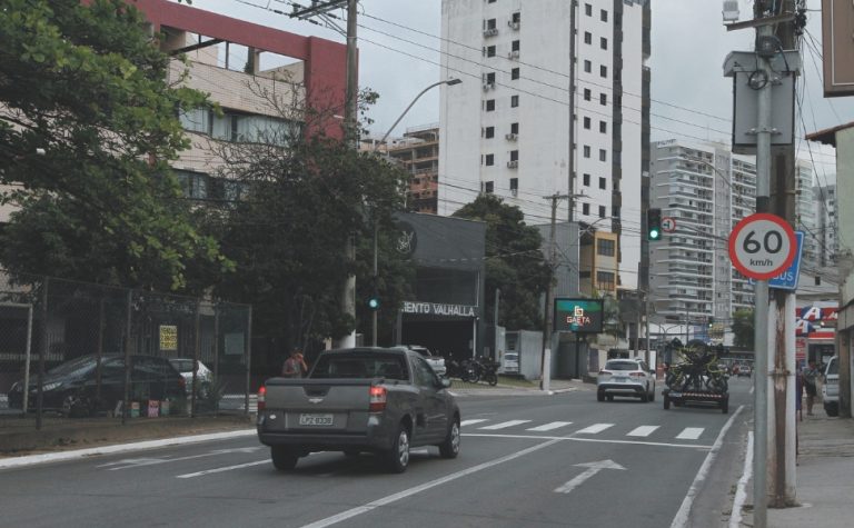 Em 1 mês, novos radares aplicam 10 mil multas em Vila Velha