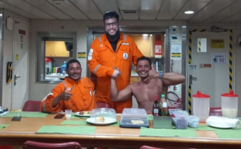 Empresário e amigo comeram peixe cru e racionaram água até serem resgatados
