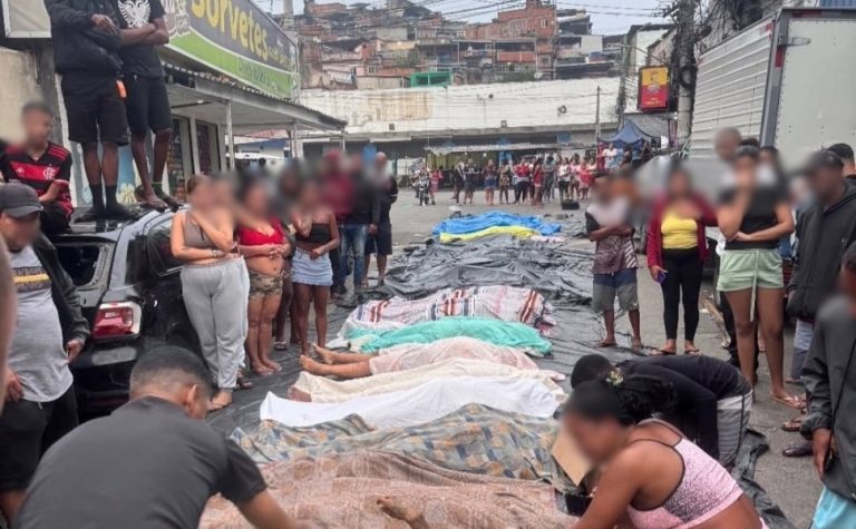 ‘Encontrei meu filho com os pulsos amarrados por uma corda’, diz mãe de morto no RJ