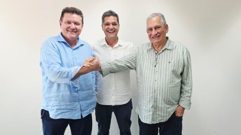 Enivaldo encabeça acordos no Noroeste