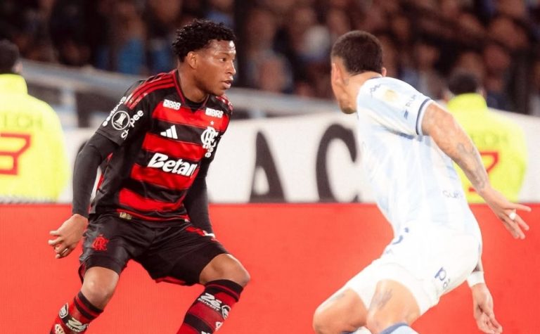 Flamengo mostra raça e garante presença na final da Libertadores