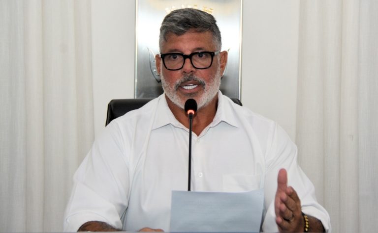 Frota tem mandato de vereador cassado por associar Jean Wyllys a pedofilia