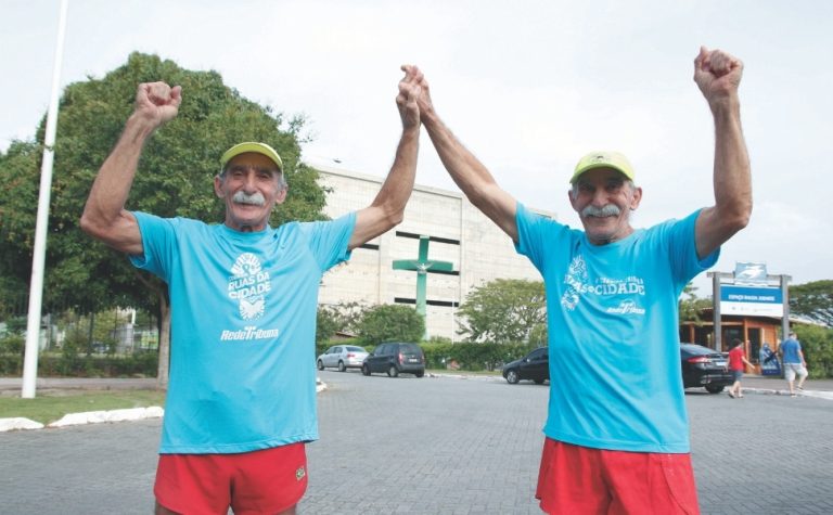 Gêmeos de 73 anos de volta à Corrida Tribuna Ruas da Cidade