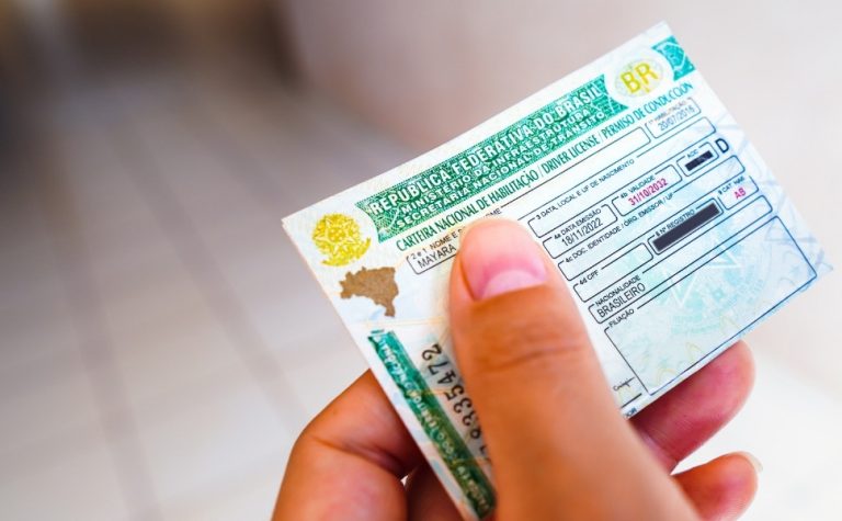 Governo Lula vai zerar aula teórica para CNH, mas avalia mínimo de 4 h para prática