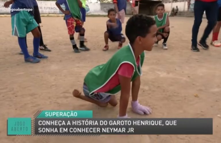 Henrique joga futebol com as mãos, sonha com Neymar e recebe vídeo do ídolo