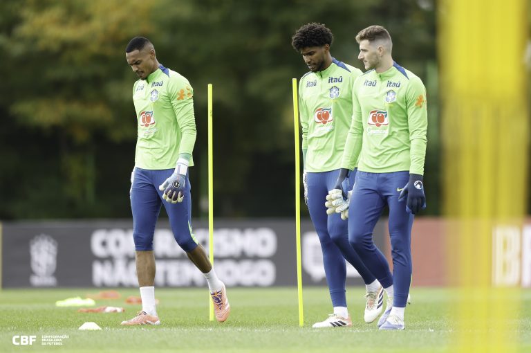 Hugo Souza celebra chance na Seleção: “Trabalhei a vida inteira por isso”