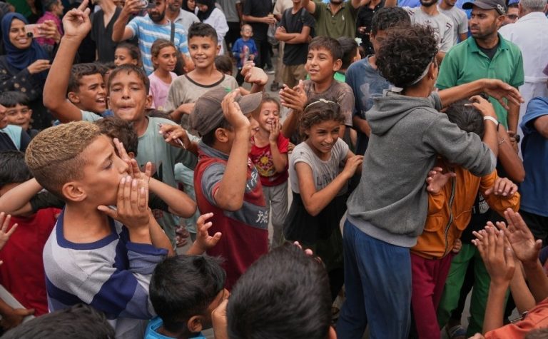 Israel aprova acordo com Hamas para fim da guerra na Faixa de Gaza