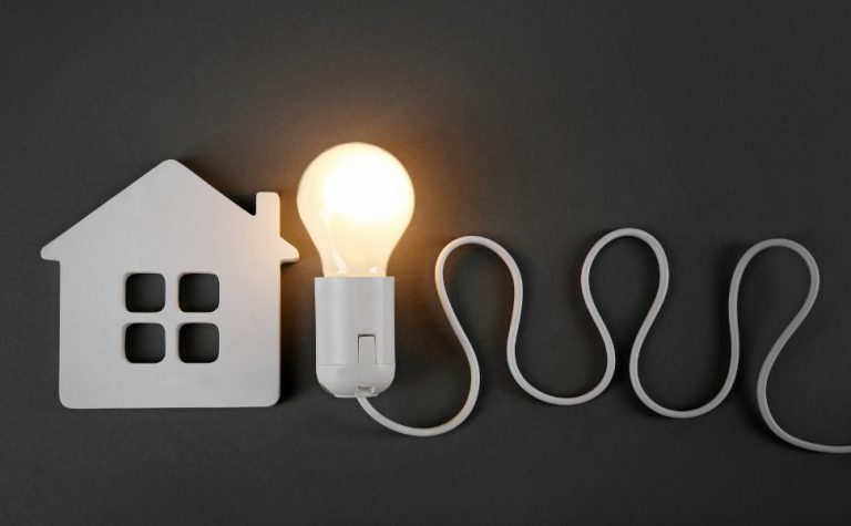 Lula sanciona ampliação da tarifa social de energia. Veja quem terá direito