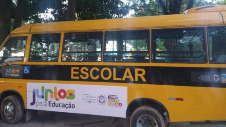 MPF exige retirada de adesivos irregulares em ônibus escolares de Pernambuco
