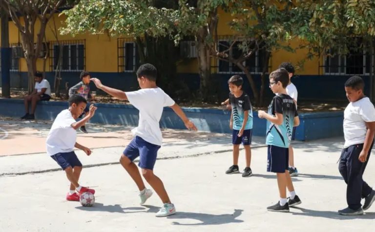 Mais brincadeira, menos tela: confira dicas para uma infância saudável
