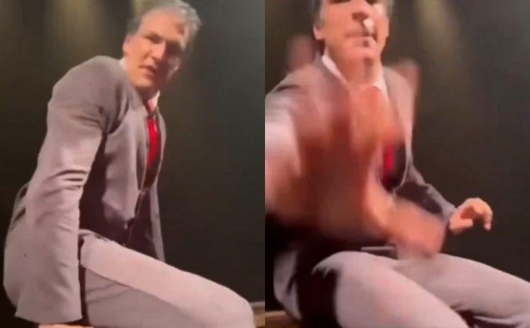 Mateus Solano dá tapa em celular de fã que gravava sua apresentação no teatro; veja