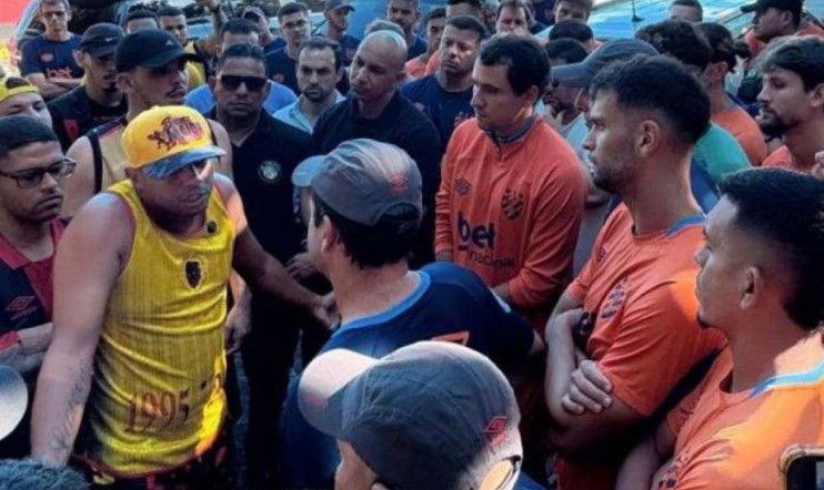 Membro da torcida Jovem do Sport é preso por invasão do CT e ameaça aos jogadores