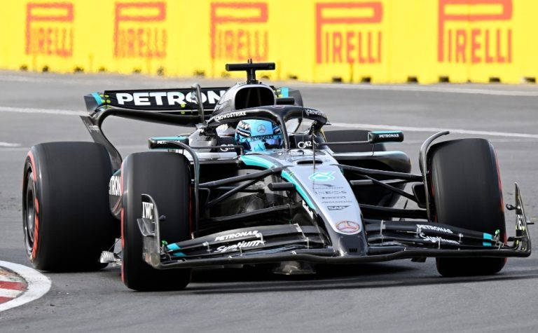 Mercedes surpreende em Singapura e Russell larga na pole position