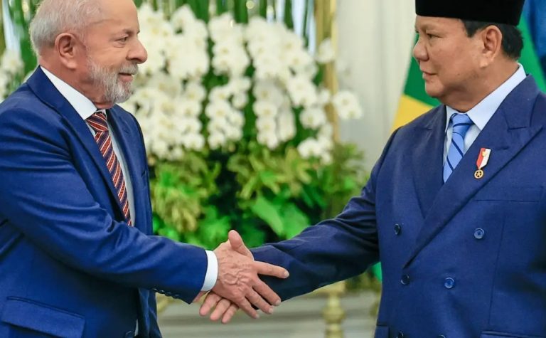 Na Indonésia, Lula confirma que vai disputar eleição de 2026