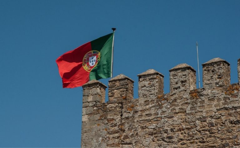 Nova lei dificulta entrada de brasileiros em Portugal; entenda o que muda