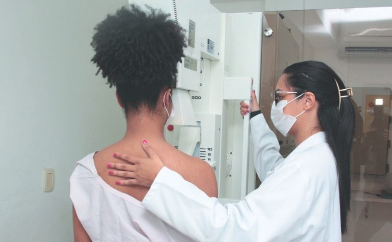 Outubro Rosa: como agendar exames de mamografia pelo SUS
