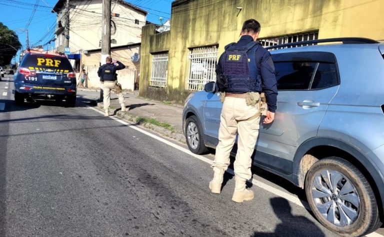 PRF recupera veículo com registro de roubo na Serra