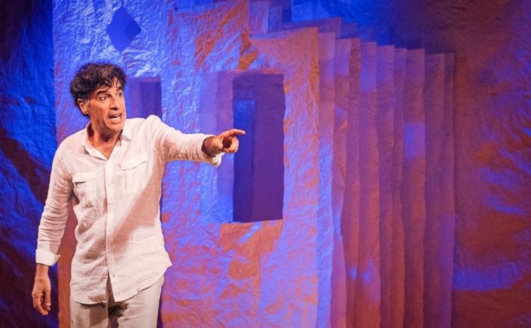 Paulo Betti apresenta pela primeira vez no ES o monólogo “Autobiografia Autorizada”