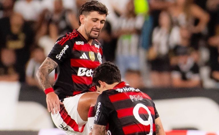 Pedro brilha, Flamengo vence Botafogo e segue na caça ao Palmeiras