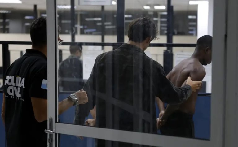 Polícia do Rio cumpriu 20 dos 100 mandados de prisão da Operação Contenção