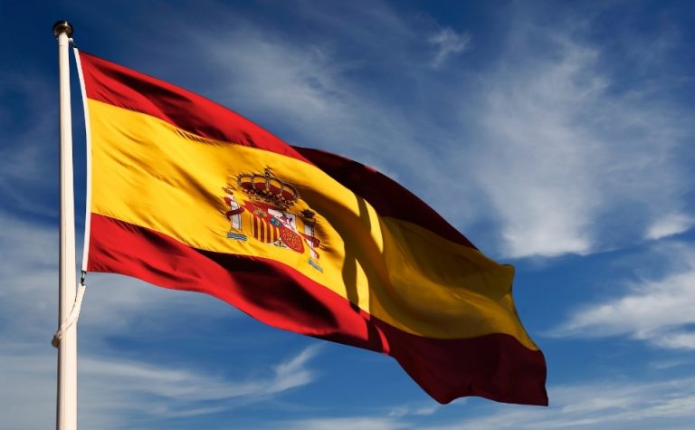 Prazo para brasileiros solicitarem cidadania espanhola pela ‘Lei dos Netos’ termina
