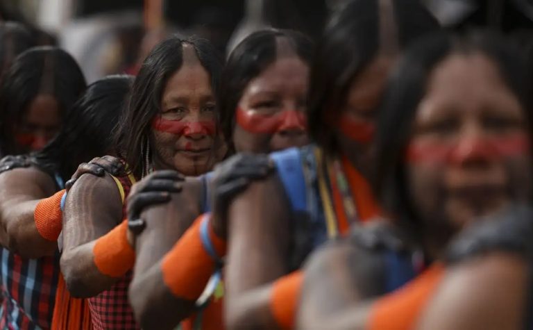 Quem são os tikunas, maior povo indígena do Brasil