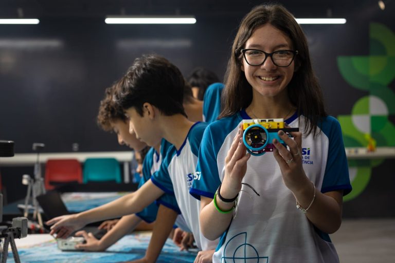 Referência em educação tecnológica