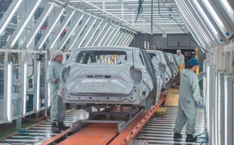 Renault avalia produzir carros com a chinesa Chery