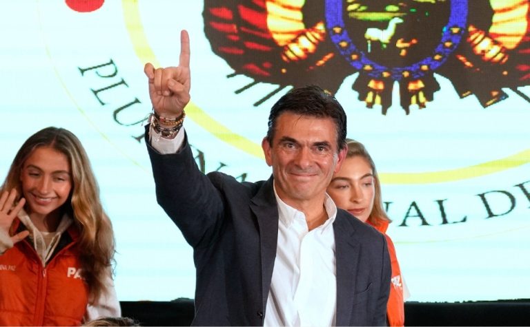 Rodrigo Paz é eleito presidente da Bolívia