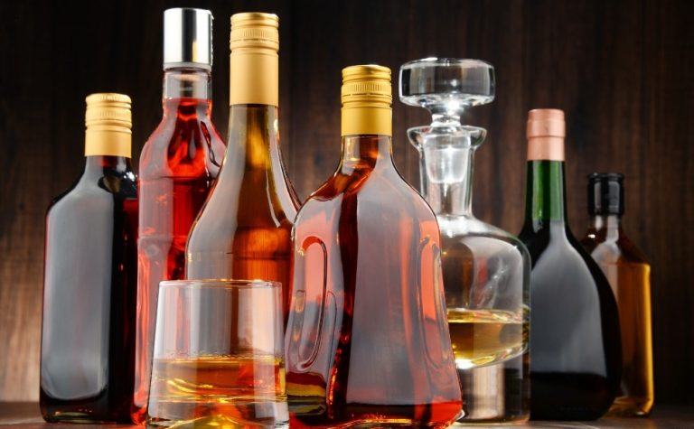 Saiba os 7 erros mais comuns em bebidas falsificadas e como reconhecê-los