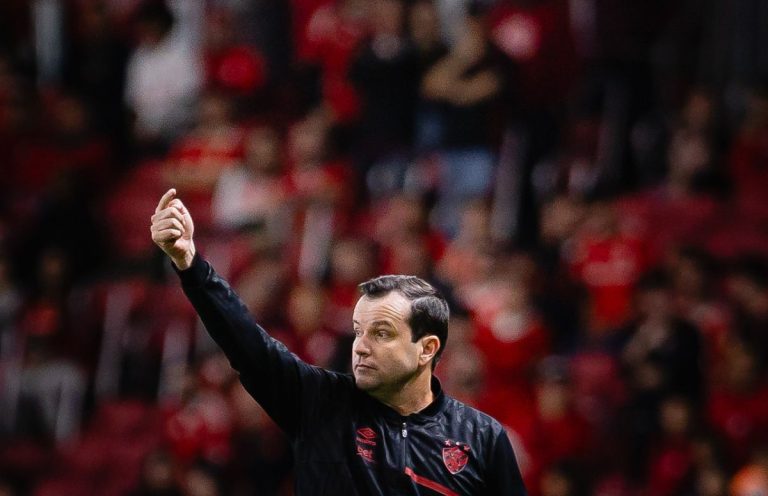 Saída de Daniel Paulista evidencia crise e indefinição no futuro do Sport