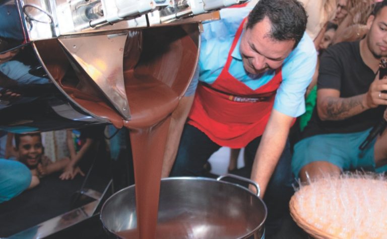 Shows, cursos e “tombo do chocolate” até sábado em Linhares