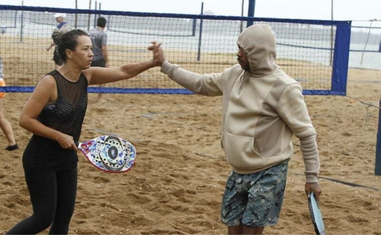 Tribuna Open de Beach Tennis: campeões superam a ventania