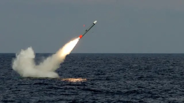 Trump diz que pode considerar enviar mísseis Tomahawks para a Ucrânia